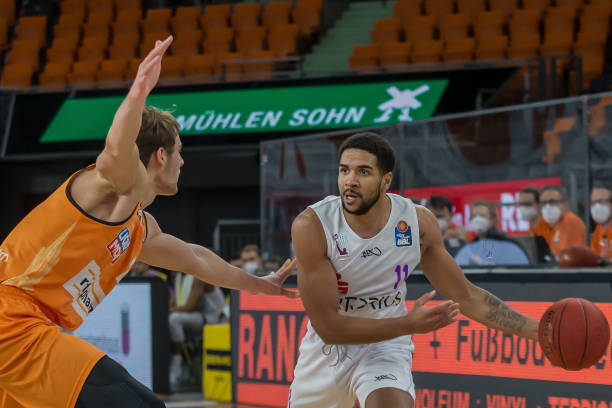 目前曼城在 目前曼城在