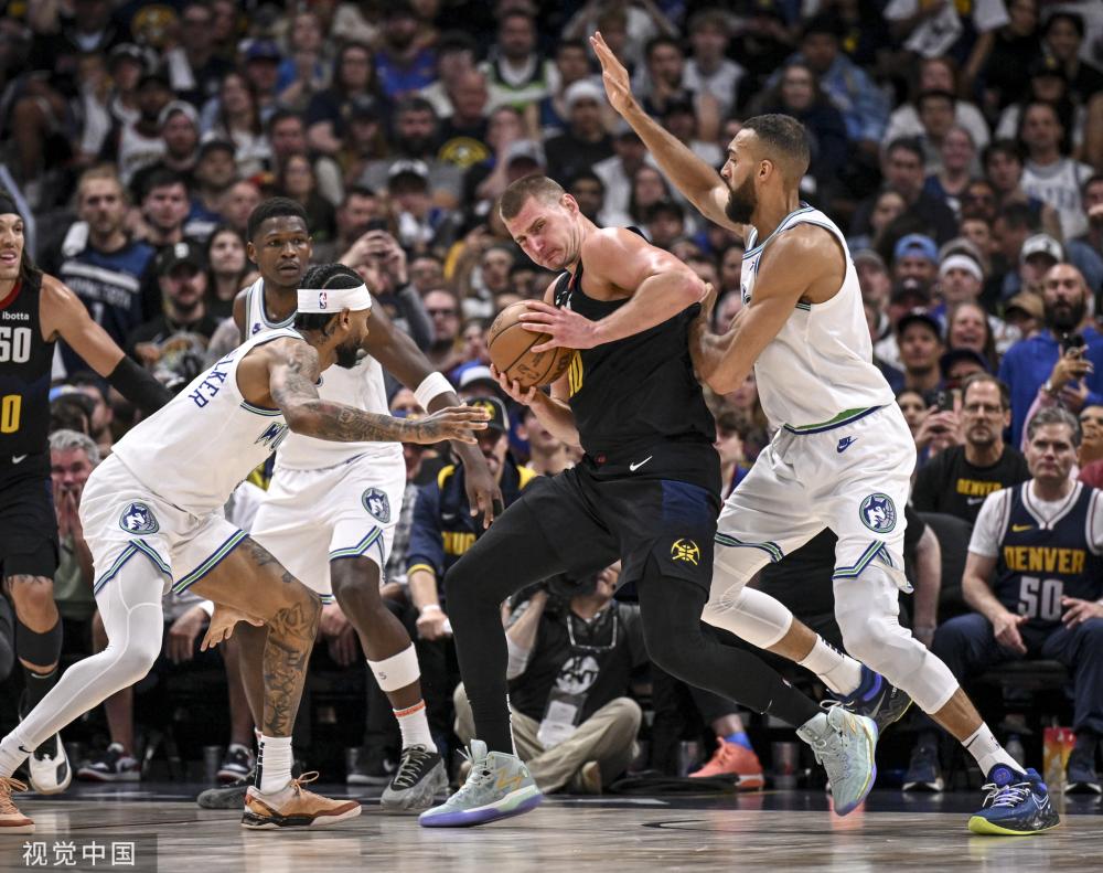 他还多次在 他还多次在